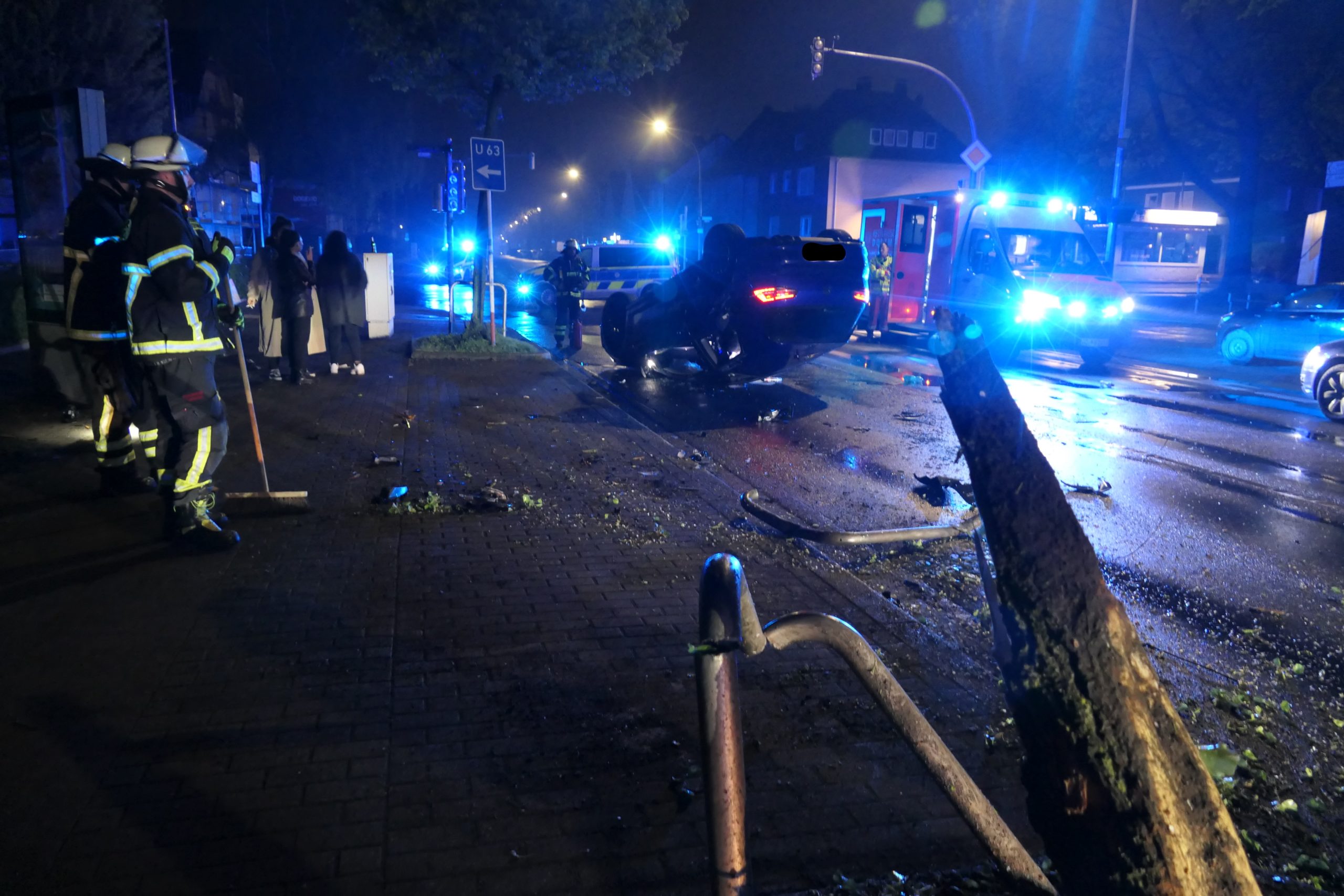 Schwerer Verkehrsunfall mit drei Beteiligten in Dortmund Eving